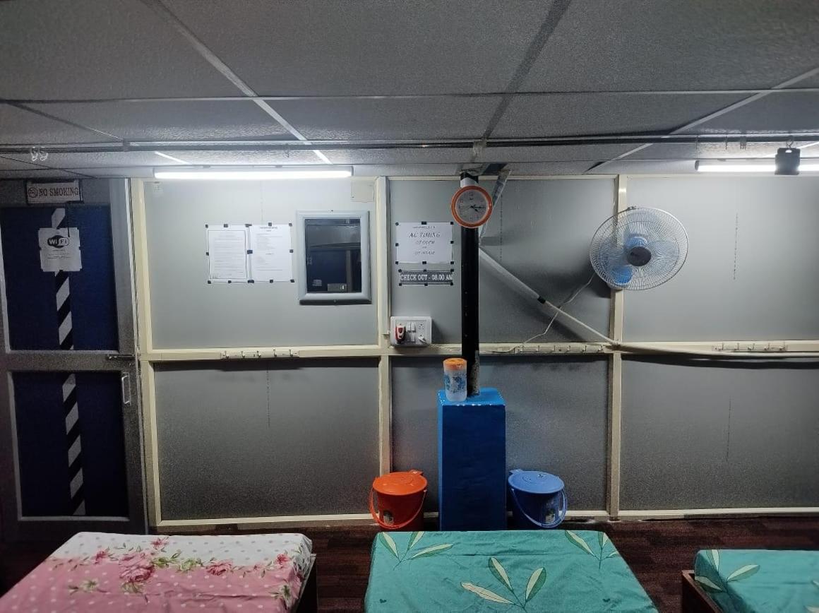 Rajeswari Ac Dormitory For Indian Males Only Port Blair Eksteriør bilde