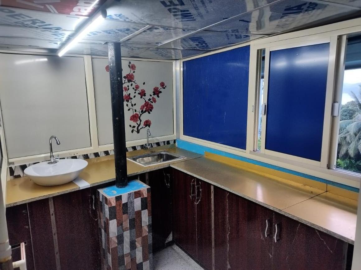 Rajeswari Ac Dormitory For Indian Males Only Port Blair Eksteriør bilde